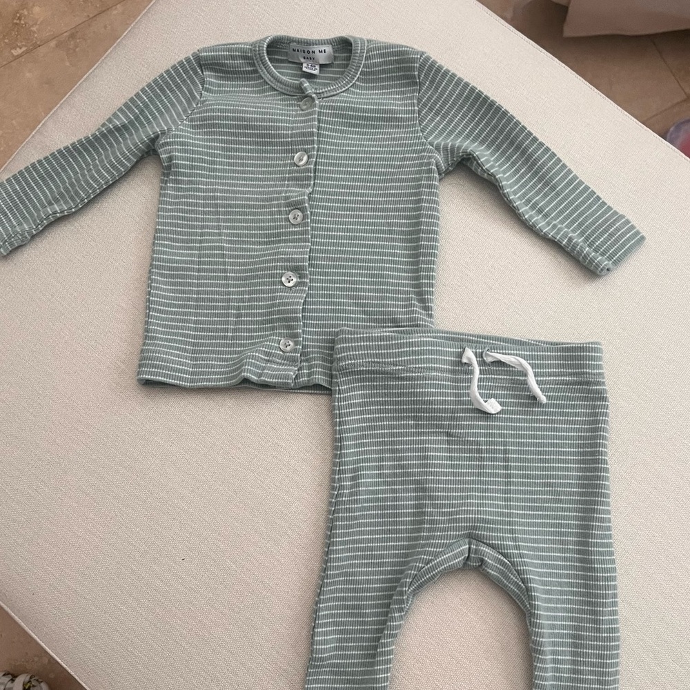 Maison Me Ribbed Striped Set